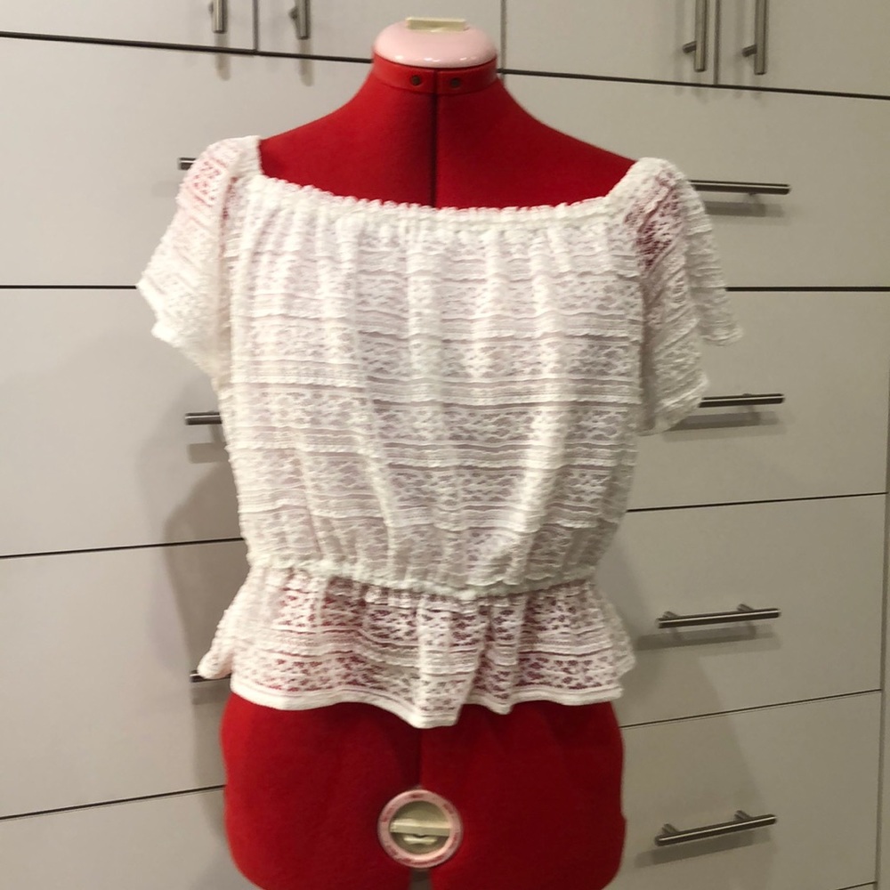 White lace top. Can be worn on or off shoulders.